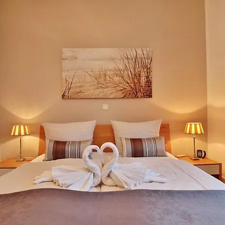 Strandallee 164 Strandallee 164 3